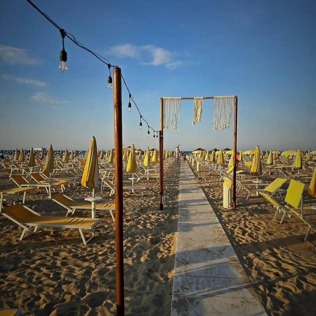 Hotel Kim Rimini 2*,